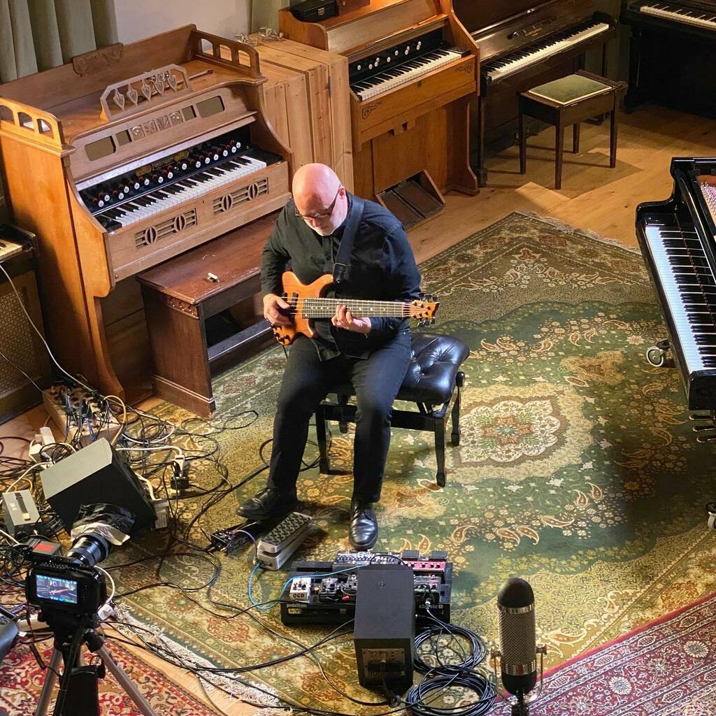 My recordings in Iceland ended in the most wonderful way with the enormously talented #SkuliSverrisson <a href="/skulisverrisson/">Skúli Sverrisson</a>, who also happened to be the musician I hired as a curator to select the artists for the #Trasfrontera #Iceland concert-in-studio seri… instagr.am/p/CWquu7qsVTl/