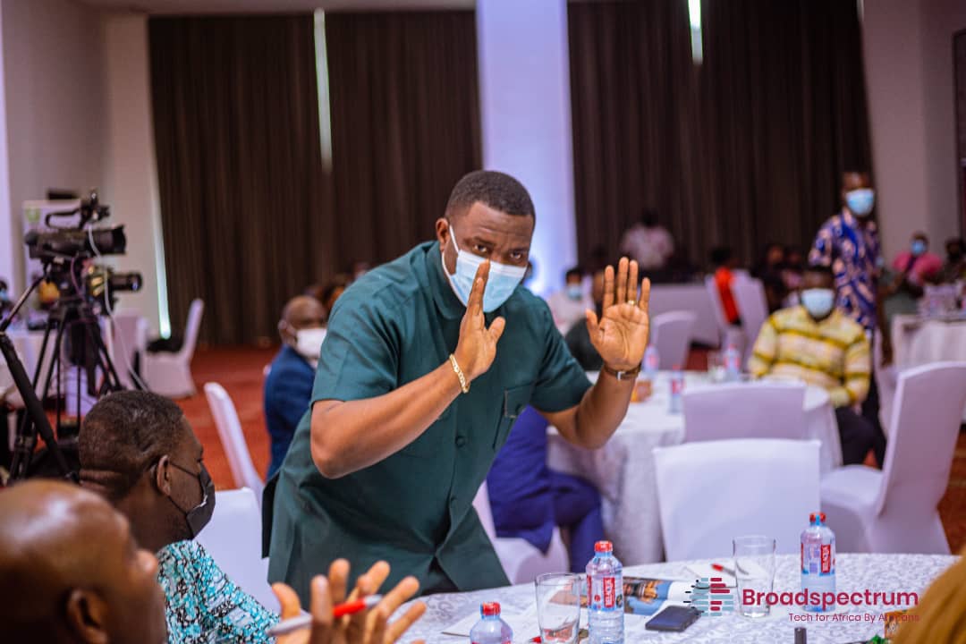 Farmer @johndumelo1 being acknowledged for his presence at Agribusiness Awards Excellence.

#broadspectrum #agrictech #bsl #agribusiness #broadspectrum#Ghana#ghanaagriculture#farming#agricbusinessawards#agricultural.