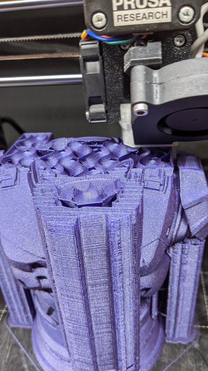 3D_Musketeers's tweet image. Been struggling with this #printfail recently, and to top it all off the time-lapse got messed up (kinda). Video later today! The normal Wednesday video will be tomorrow. Stay tuned! 

The #printfailfriday this week will be going over all this. Excited to share some findings!