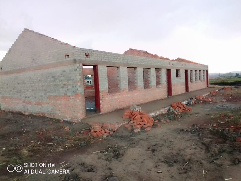 kinghorta's tweet photo. This is my progress so far and I am grateful to the government and @edmnangagwa  for continued black empowerment.Being a youth and be able to Build a school for my community at my age shows that Zimbabwe is a land of progress. NYIKA INOVAKWA NEVENE VAYO @nickmangwana @Jamwanda2 https://t.co/91pCOWySRP