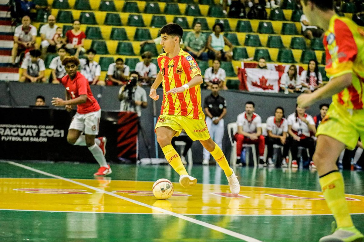 LIB_BonSoleil's tweet image. Los jugadores de Bon Soleil juegan esta noche, a las 22h15, ante Colombia los 1/4 de final del #MundialC15 de Paraguay de #futbolsala. m.facebook.com/mundialc15py/