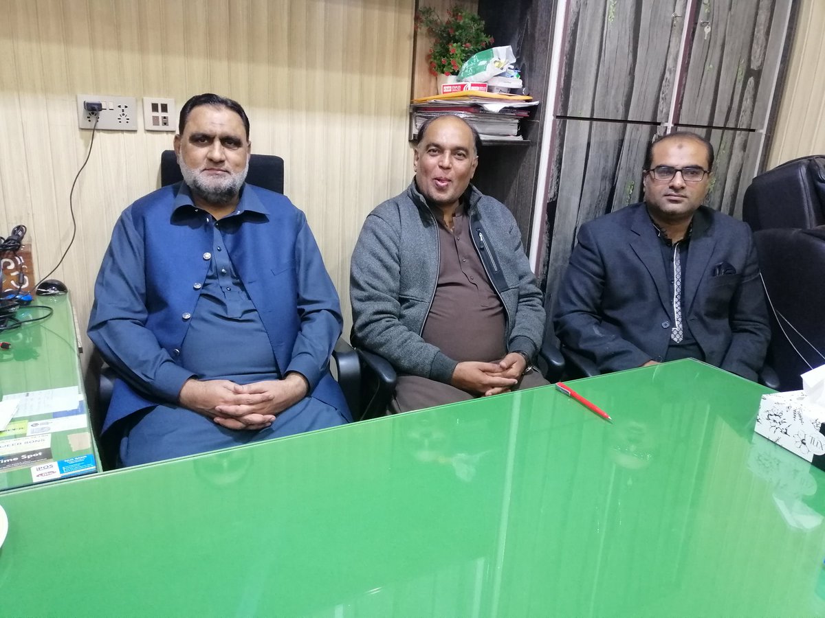 MapsPak's tweet photo. پیف پارٹنرز کے پرزور اصرار پر نیو ایگریمنٹ کے حوالے سےآج پارٹنرز کی جملہ تنظیموں کا ہنگامی اجلاس لاہور میں منعقد ہوا جس میں طے ہوا کہ ایم ڈی صاحب سے گذارش کی جائے گی کہ پارٹنرز کے جملہ تحفظات /خدشات کو دور کیا جائے https://t.co/3tZw7ezPe9