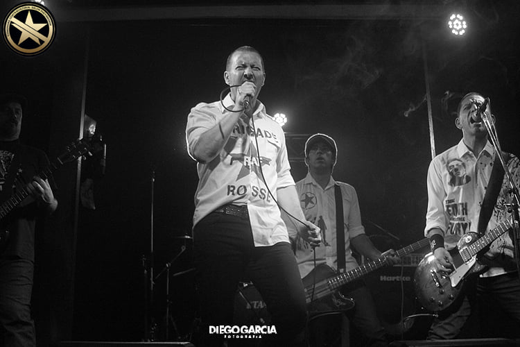 Zona 84 en Rosario!
Sábado 4 de Diciembre (22 hs) nos reencontramos en @floydrockpub

Feria de Despabila

Anticipadas: @rosarioshoppingstore
Venta on line: alpogo.com
Los esperamos!

Ph: Diego Garcia - Fotógrafo (gracias!)