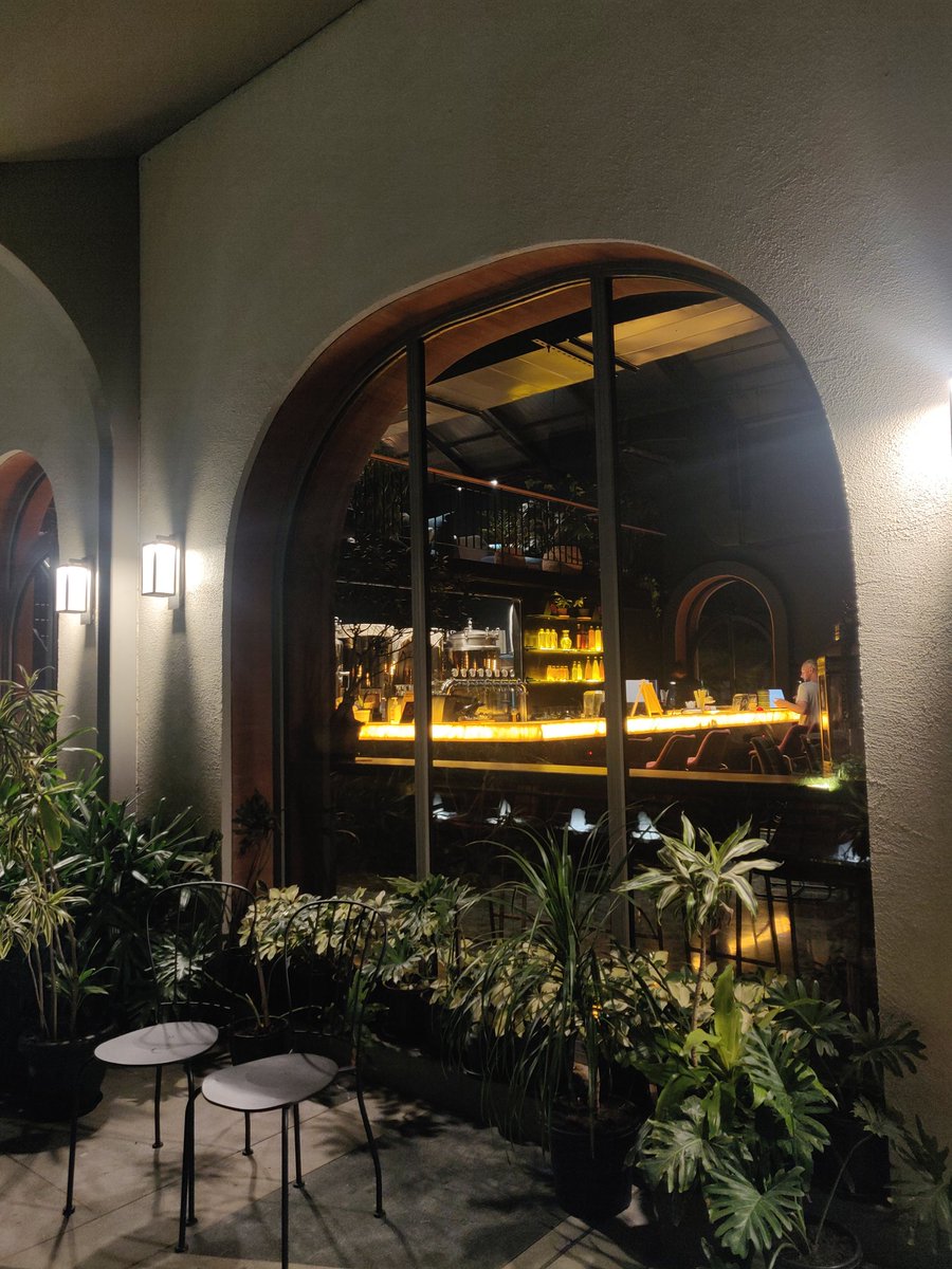 chitraparmar's tweet image. It is getting all dark and stormy in Vadodara! #thebrewery #darkandstormy #drinkit NEW PLACE ALERT ❤️❤️❤️ #vadodara #biglilcity !