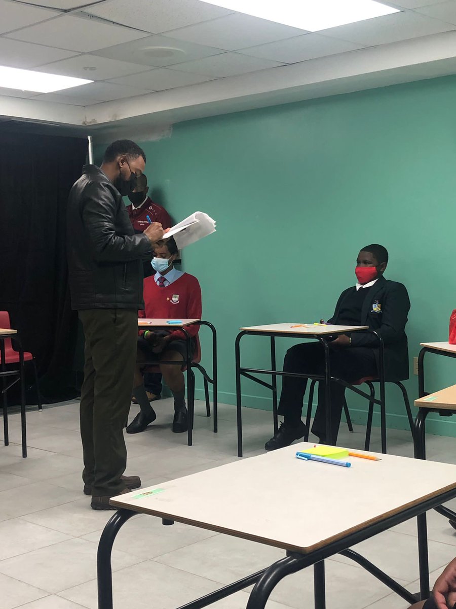 learning1stbda's tweet photo. Redesigning advisory as spaces for high support &amp; high aspirations in @BDApublicschool’s new Signature Learning Programmes. Learners from Dellwood Middle &amp; Cedarbridge Academy have been helping @moedbda’s School Transformation Teams make their ideas even better. So much learning! https://t.co/6OxoQyTNVK
