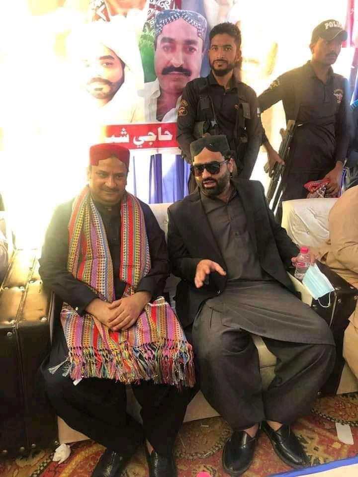 arbab_lutfullah's tweet photo. Kadhan-Badin
At Vil Haji AllahDino Jamali addressed to a huge Jalsa in which right hand of Mirza Haji SherAli Jamali left GDA with thousnds of ppls &amp; announced into @PPP_Org
During this Jalsa @ZiaLanjar @AajizDhamrah @Sardarrasoolbux @arbab_amanullah &amp; others notables were there https://t.co/IUfAWvRJw4