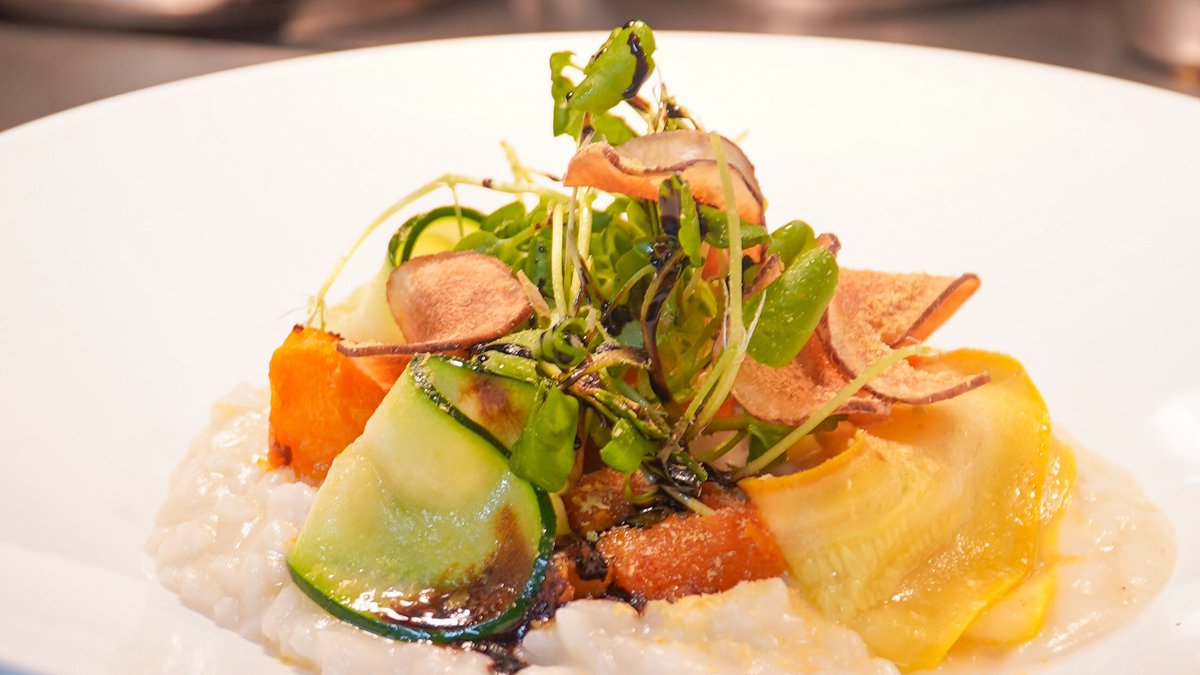 A gorgeous new dish for everyone to enjoy.

A Vegan Jerusalem Artichoke Risotto with roasted butternut squash &amp; beetroot, courgettes, watercress, aged balsamic &amp; yeast flakes 😋