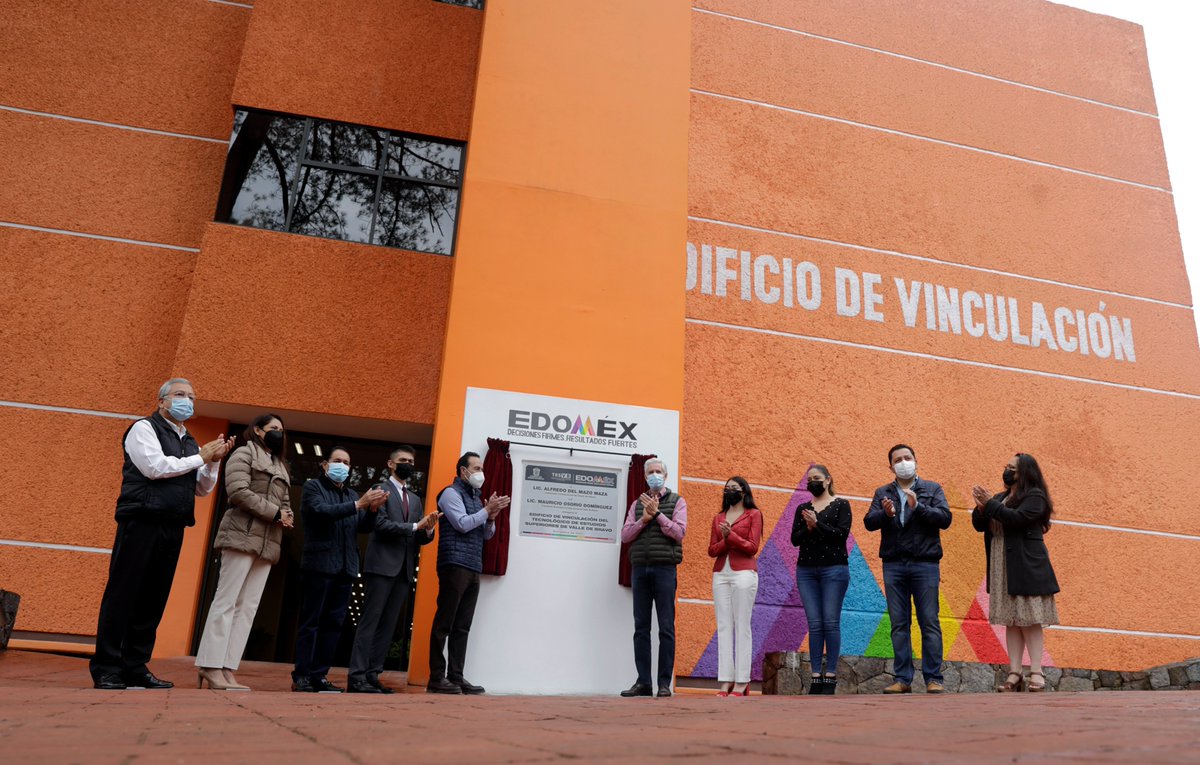 alfredodelmazo's tweet photo. Inauguramos el nuevo Edificio de Vinculación del Tecnológico de Estudios Superiores de #ValleDeBravo, en beneficio de más de mil 800 alumnos. Estamos convencidos que la educación es la mejor inversión. https://t.co/mGfcOjZRSz