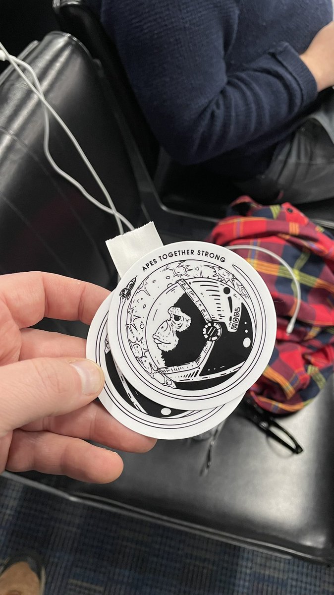 MulliganBrosPDX's tweet photo. Scavenger hunt for the next Ape going through Dulles! 

#monkeybusiness #stickerparty #layoversarebummers https://t.co/13B6iLCXUW