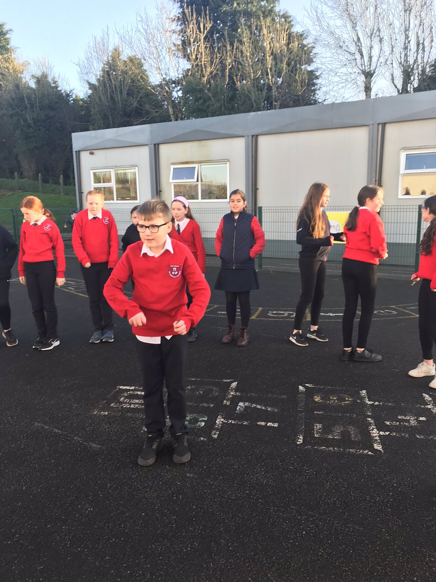 CorcaghanNS's tweet photo. What a lovely afternoon for some Bizzy Break activities as part of #Activebreakchallenge 🏃♀️🏃♂️💪 @Irishheart_ie @ActiveFlag @monaghan_sports https://t.co/cEwXuMdPFU