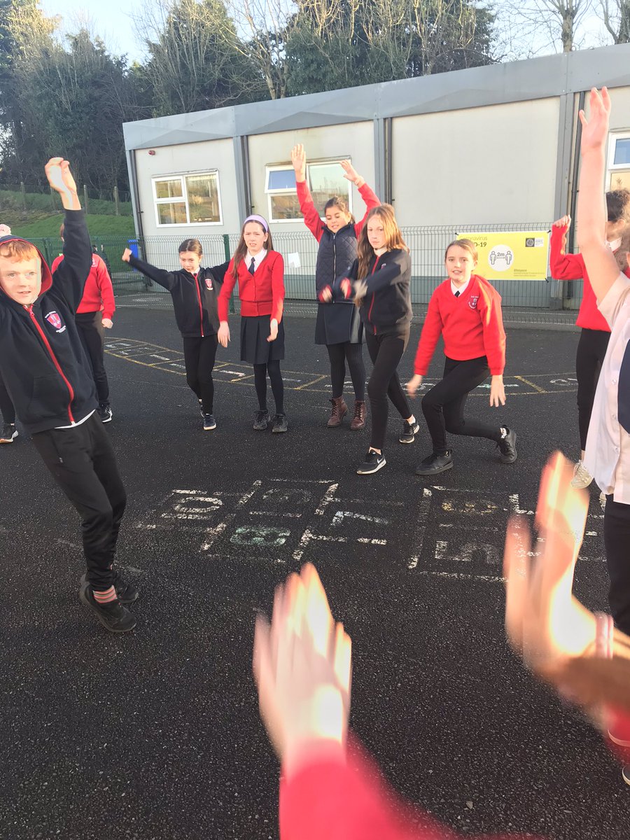 CorcaghanNS's tweet photo. What a lovely afternoon for some Bizzy Break activities as part of #Activebreakchallenge 🏃♀️🏃♂️💪 @Irishheart_ie @ActiveFlag @monaghan_sports https://t.co/cEwXuMdPFU
