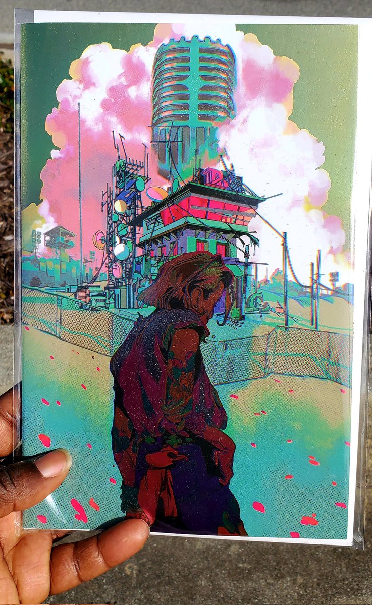 Mardigraz718's tweet photo. Also my comic lady is the absolute best! I asked her about this #RadioApocalypse foil cover and she goes "You know what? You can have it! It's on me!" 🤯 #NCBD #LCSD https://t.co/NvU25KVgkE