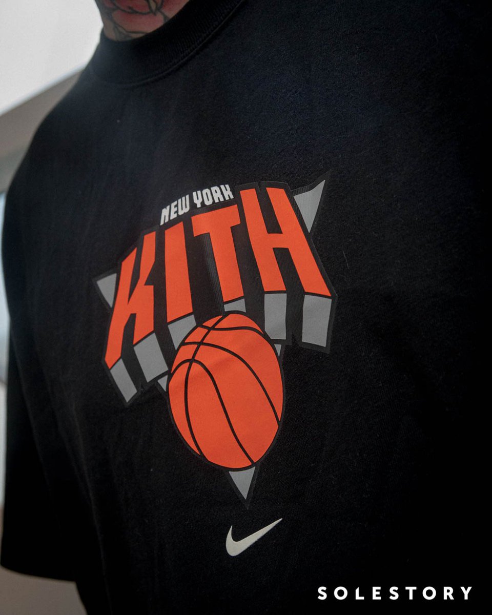 solestory_se's tweet photo. KITH X KNICKS
You all know we have been Knickerbockerionians since John Starks made MSG rock in the 90’s 🔥 
This premium tee from @kith is available online now 📦💨
#solestory #solemates #gonewyorkgogo #johnstarks https://t.co/XOkj6cV4B2