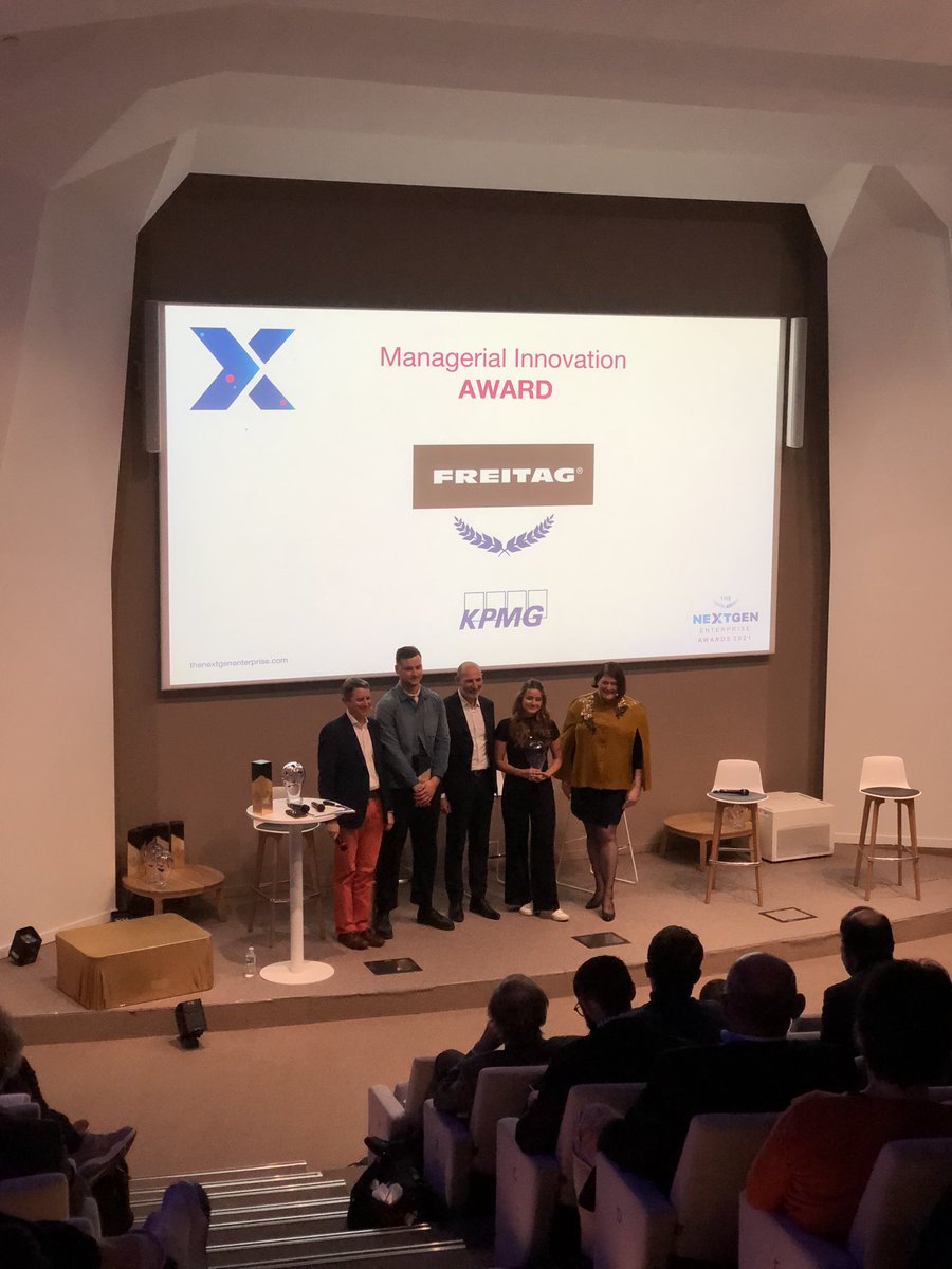TheNextGenEnte2's tweet photo. #NextGenAward L’Award Innovation Managériale est remporté par @enedis & Freitag ! Prix remis par @KPMG_France Félicitations 👏🏻 https://t.co/99mrp2AkDN