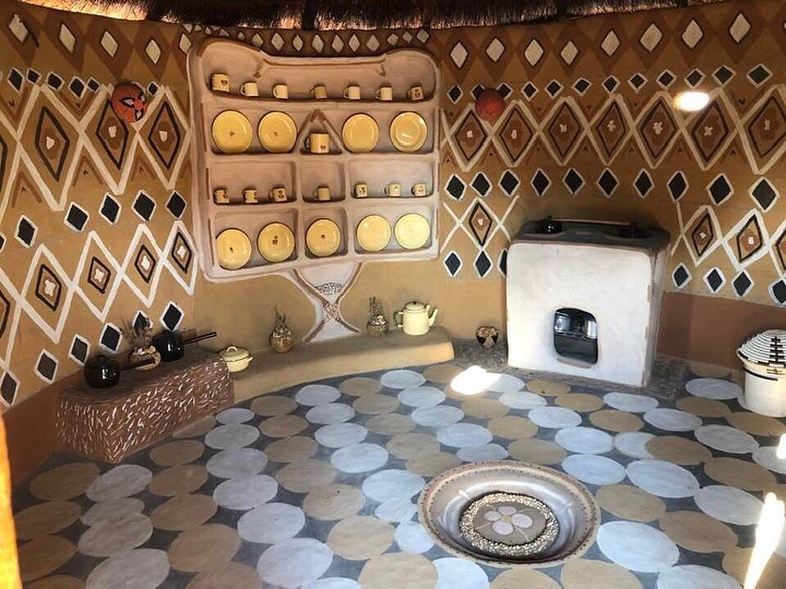 Global_Folder's tweet photo. Huts designed by women from Matobo, Zimbabwe. https://t.co/XHV85ay6A8