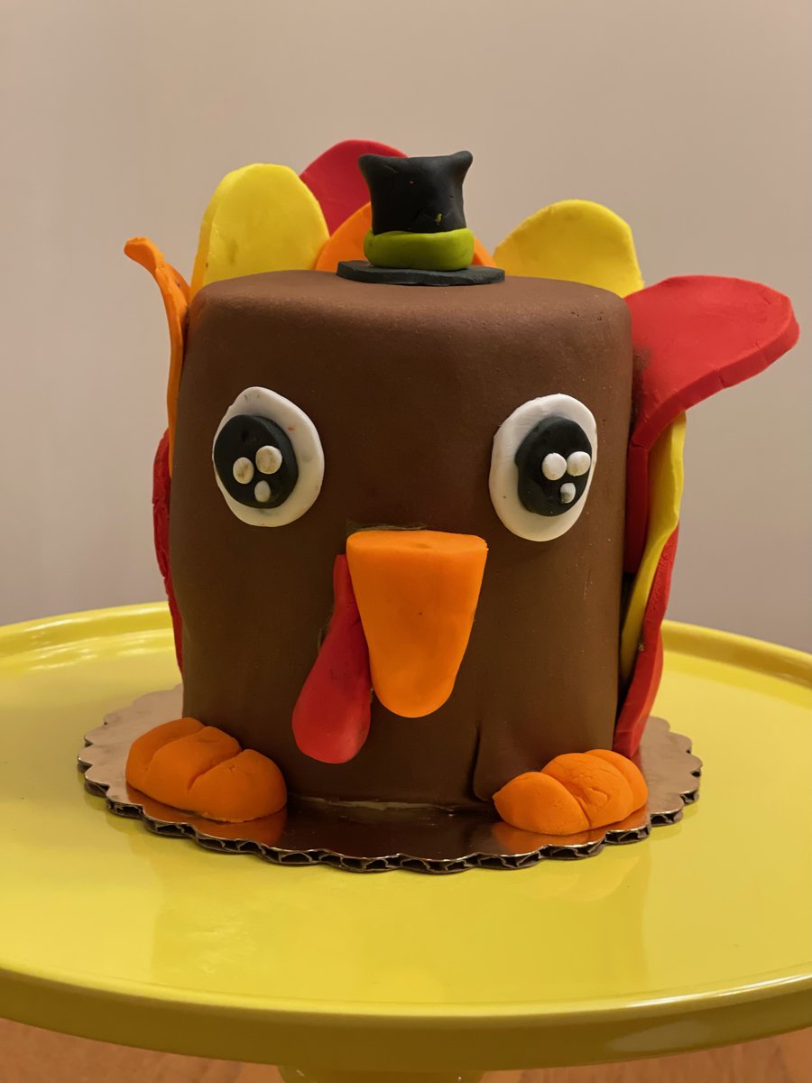 4th grader <a href="/ChurchillRoadES/">Churchill Road ES</a> Finley learned baking during the pandemic closures, and now she's taking her skills to <a href="/FoodNetwork/">Food Network</a>'s #KidsBakingChampionship, premiering on Dec 27! 

Today she brought <a href="/FCPSSupt/">fcpssupt</a> a super special creation. 🦃🍰