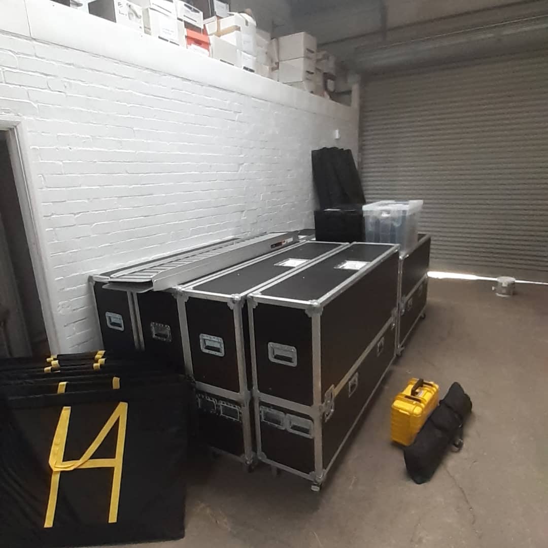 HDHProductions's tweet photo. Big screen job going out all of our @LGElectronics 4K screens out on dryhire for @Core_Event_Hire All the screens prepped with @unicolmfg Parabella stands &amp; some of our @Blackmagic_News Micro Converters kits
#screenhire #screenhireuk #audiovisualhire #audiovisual #events #avhire https://t.co/8ni7rZNUx6