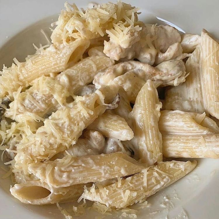 hauteblood's tweet photo. pasta is my weakness. https://t.co/VqsMrDUVp1