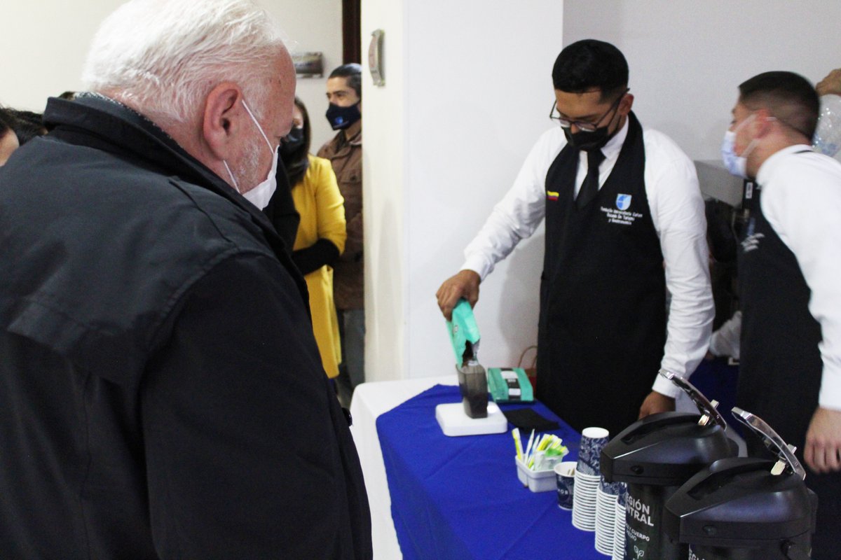 unicafam's tweet image. El día de hoy se llevó a cabo la charla ''Principales errores al comprar y preparar un café 100% colombiano'' por Andrés Elizalde, docente de Barismo y Cultura del café.
Actividad realizada en el marco del evento #MOVE2021. @IDTBogota