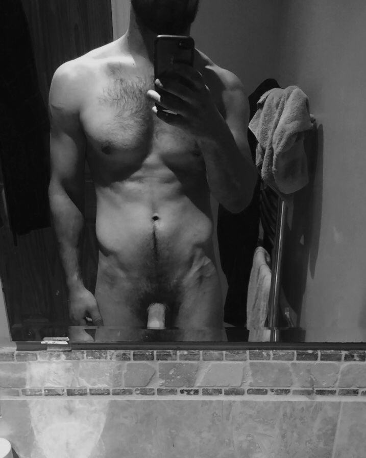 CavemanCarlo's tweet photo. Rt me I need some followers 😋 https://t.co/EaeKnKkwqZ