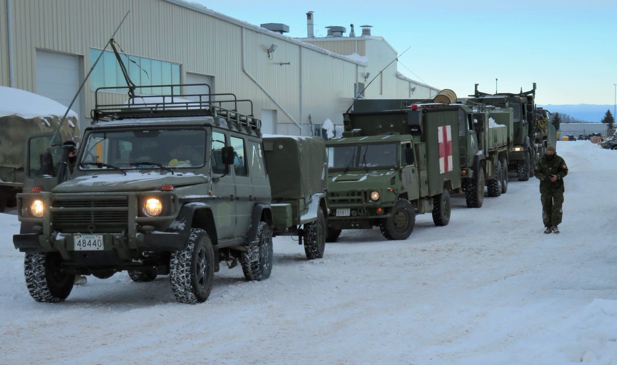 3CdnDiv3DivCA's tweet photo. We’re here for you, British Columbia.  Between Nov. 17 and 21 over 380 members of the 3 Div team deployed from Edmonton to help residents of B.C. recover from recent flooding and landslides. https://t.co/OCnwVNtWFe