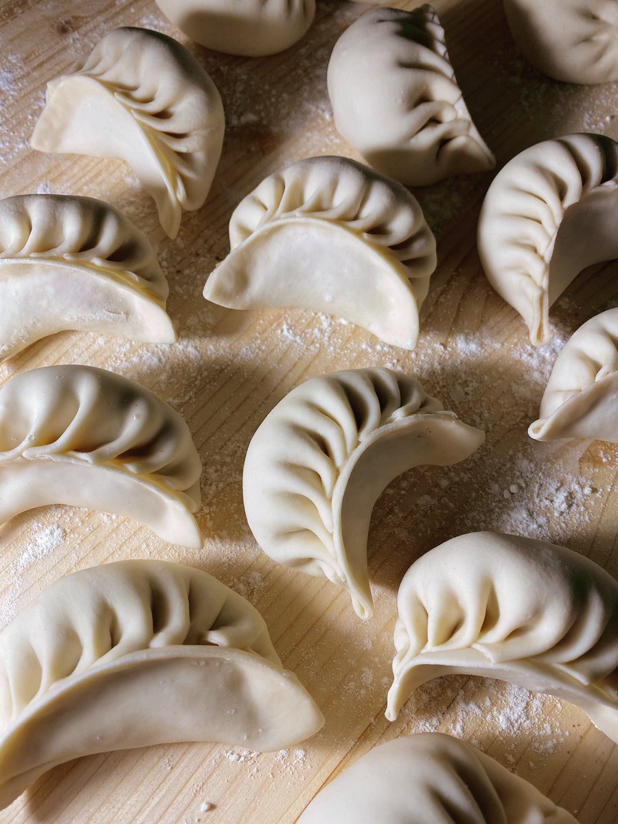 StalkerAnsya's tweet photo. Ora mollo tutto e apro una ravioleria https://t.co/Zkl0DK0eNw