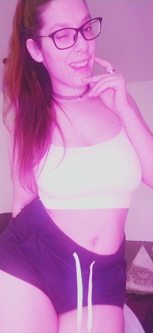 Watch Zenda SEXY's leaked NSFW photo on TwXstars