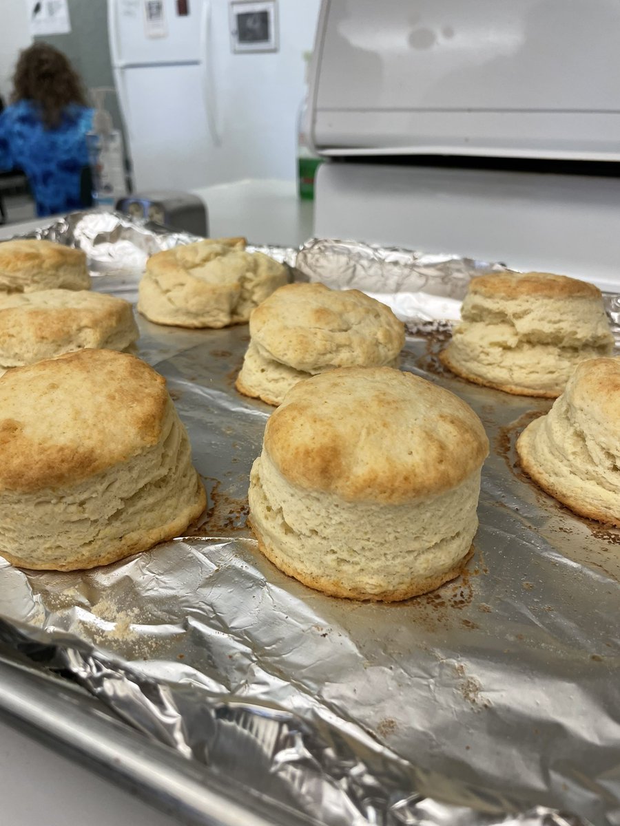 CDramsFCS's tweet photo. Look at those layers… best biscuits ever! #sayyestofcs https://t.co/oRM2c0kQ2j
