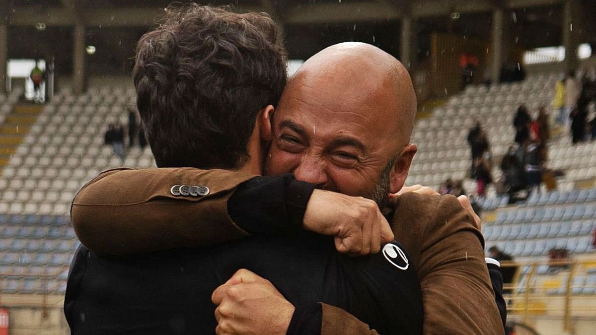 Gracias <a href="/DavidMovilla/">Movilla</a>, por confiar en mi, por creer siempre, por todos y cada uno de los días, por hacernos disfrutar, crecer y ser mejores en todo. Hoy estamos todos tristes pero nos despedimos con una sonrisa. 
Gracias por TODO