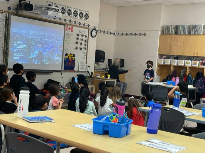 MrsKelndo's tweet photo. 2K had so much fun learning about big and small problems with @RachaelLehmann today! We acted out reactions and talked about how those reactions should match our problem! @PrairieWaters https://t.co/2CLjVe9lux