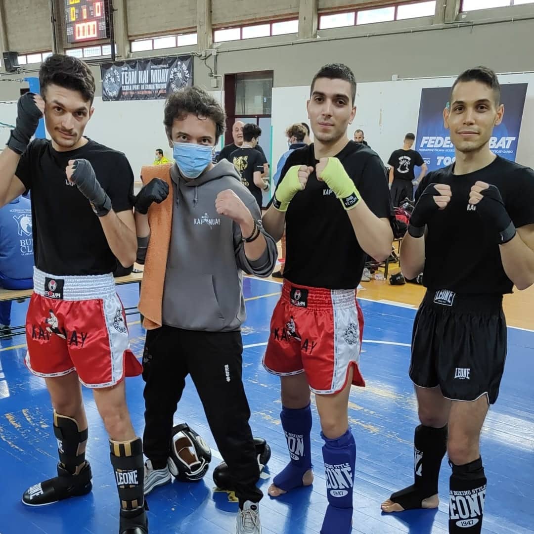 TeamKaiMuay's tweet photo. La società Asd #KaiMuay, organizzatrice della manifestazione, è uscita da questa giornata con delle grandi soddisfazioni ottenute dagli atleti esordienti nel #lightcontact come Cristalli,Tonini,Ruggiero,Gorelli,Silvestri,Farcas e delle conferme arrivate ancora una volta da Nembi. https://t.co/AjIPQmXl2s