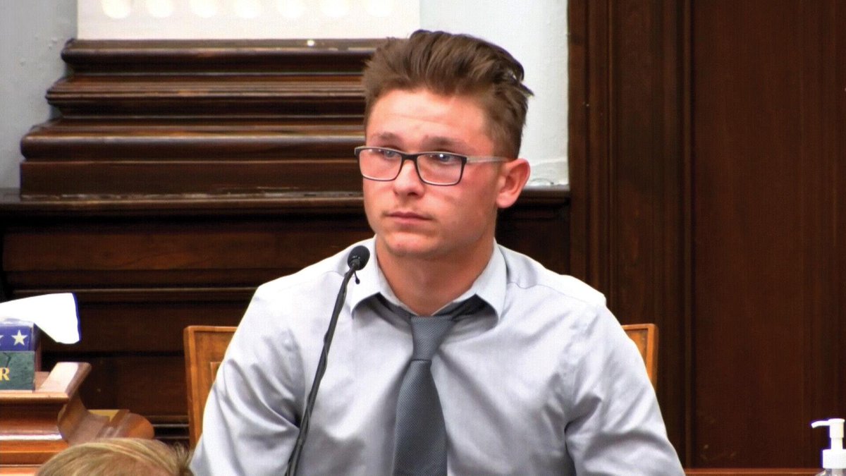 JackPosobiec's tweet photo. Binger is still going after Kyle's friend Dominick Black

Don't let them get away with it

Here is Dominick's GiveSendGo

https://t.co/cfrnm90bhy https://t.co/8uwslSfnVw