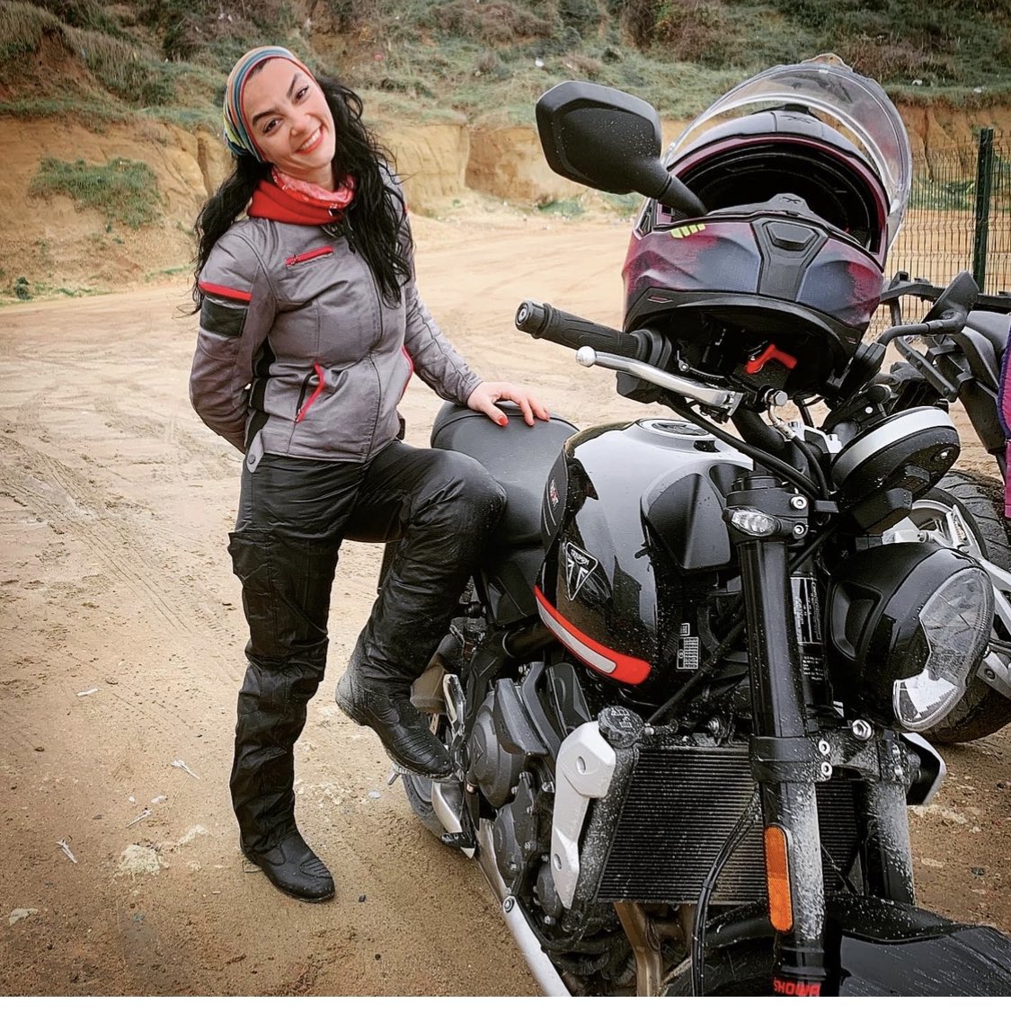 OzgeAkca8's tweet photo. #tb #triumph #trident #trident660 #womenriders #womenbikers #getnaked #dainese #riderdenim #nexx #eatsleepriderepeat https://t.co/lm4Md4NAVt