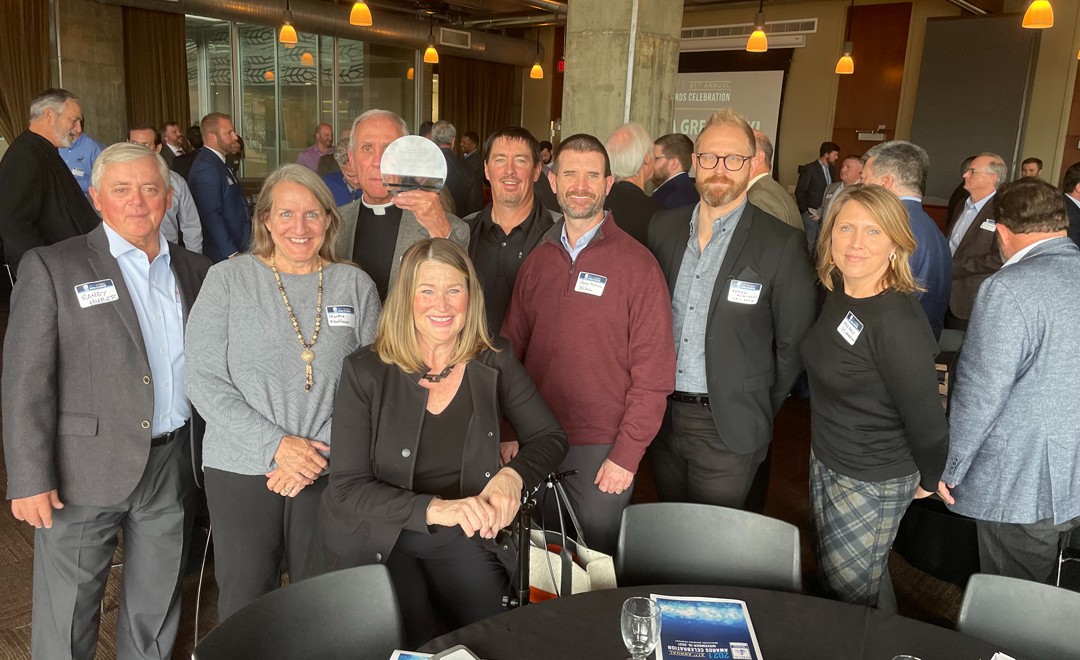 ALHuberGC's tweet photo. Congratulations to @DioceseKCSJ, @sfsarch and our team @alhubergc on receiving the @dbiamar award for the beautiful @StJamesLibertyMO new Catholic Church! #designbuild #awardwinning #wehaveawesomeclients #buildingaward #kansascity #kansascityconstruction #churchdesign https://t.co/qWQdNA3Ca2