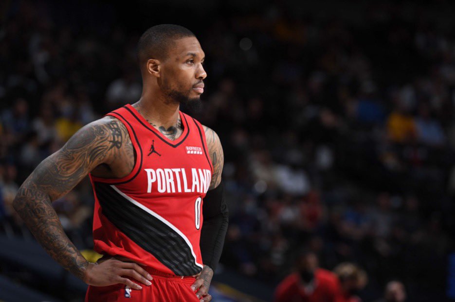KindredSwerv's tweet photo. List of players to average 

30 points per game 
8 assists per game 
Shoot 40% from 3 

In a single season in NBA History 

1. Damian Lillard 
That’s it 

Also scored 60 points 3 different times that season (only other player to do that was Wilt Chamberlain) 

Show respect 😴 https://t.co/RHSOjEtmZ5