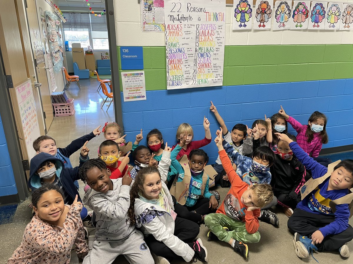 MrsLaPointe1st's tweet photo. 22 reasons this teacher is thankful! https://t.co/Ijp1vvQNR0