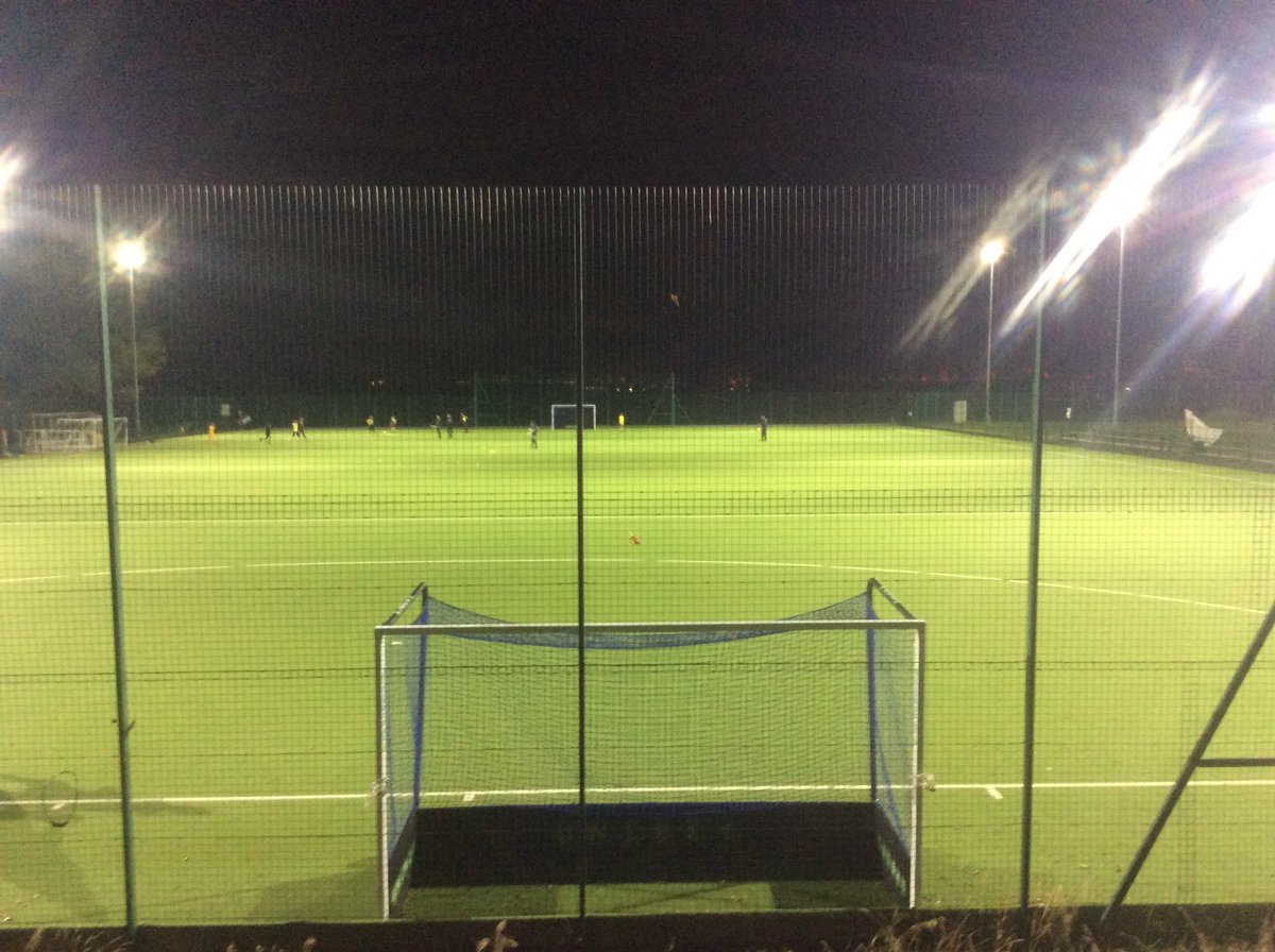 Results from League week 8.
M1’s V W Hampstead 1-2
M2’s V Ashford 3-1
M3’s V Guildford 5’s 4-4
M4’s  V Trinity 3’s 0-3
L1’s V Surrey Spartans 2-2
L2’s No match (shopping 4 Prosecco🍾)
Thanks 2umpires, spectators,barstaff
Till next week , thermals on it’s going to be cold one🥶❄️