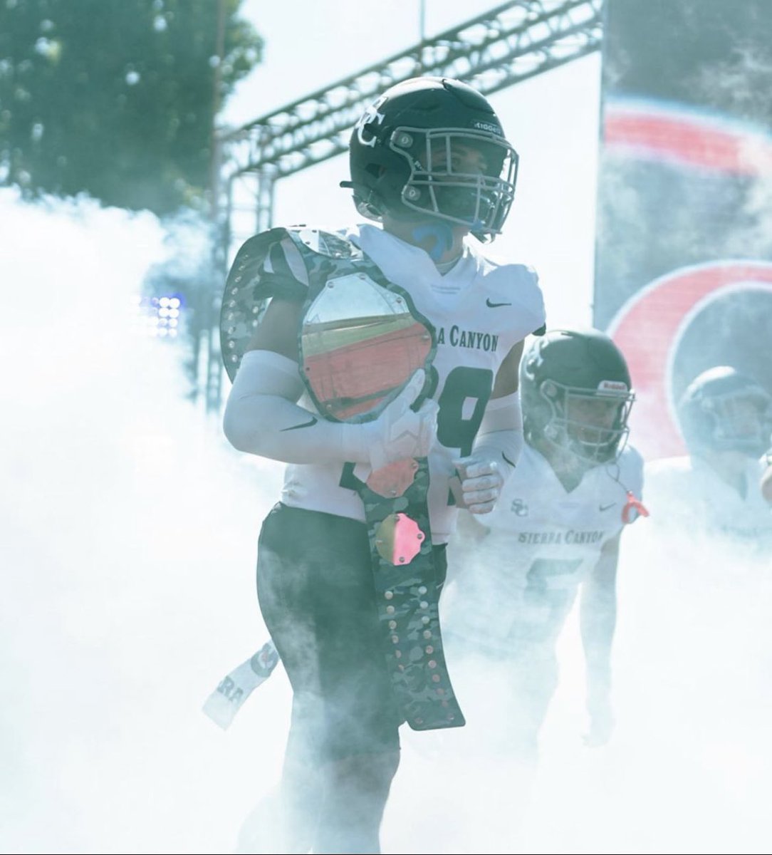 Thank you <a href="/SierraCanyonFB/">Sierra Canyon FBall</a> for the best 4 years 🙏🏽 2x CIF and Regional Champs &amp; 4x League Champs 🏆 Please check out my finalized Senior year highlights: hudl.com/video/3/113306…