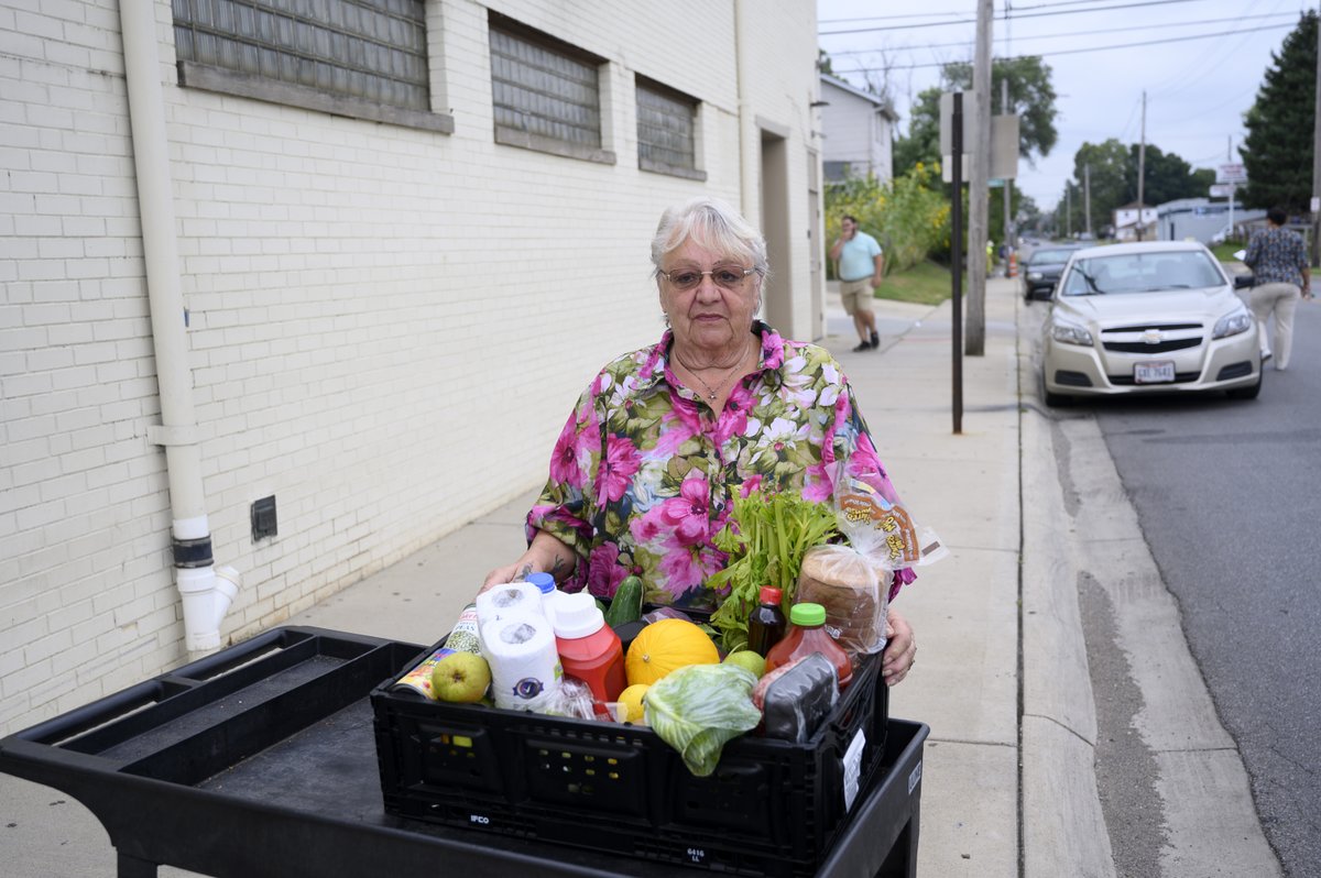 LSSFoodPantries's tweet photo. In Ohio, income eligibility for food pantry assistance is determined by @OhioJFS  Any household living at 200% of the federal poverty level or less is eligible to visit our pantries. Zip code or neighborhood does not determine eligibility. https://t.co/y2sUXHXrsV https://t.co/cL9ffhpFqs