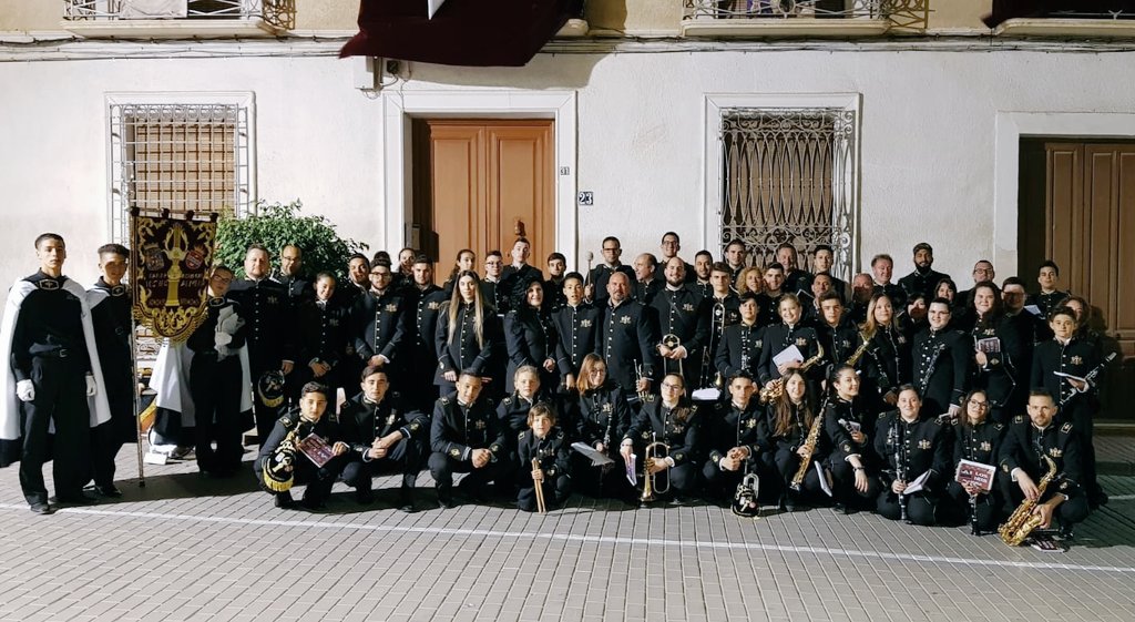🎺 Los músicos forman parte de nuestro cortejo cada Domingo de Ramos. En este día de Santa Cecilia enviamos nuestro saludo a los integrantes de <a href="/BandaAngustias/">BCT Angustias</a> y <a href="/bandalosiris/">Los Iris</a>.

¡Disfrutad de vuestro día!