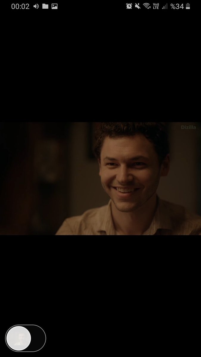 blacksalvatoree's tweet photo. @ffareweell Clarke ismini görünce benim mood 
#ryanclarke #nickfink #legacies #holarke https://t.co/RqSRdrcYqx
