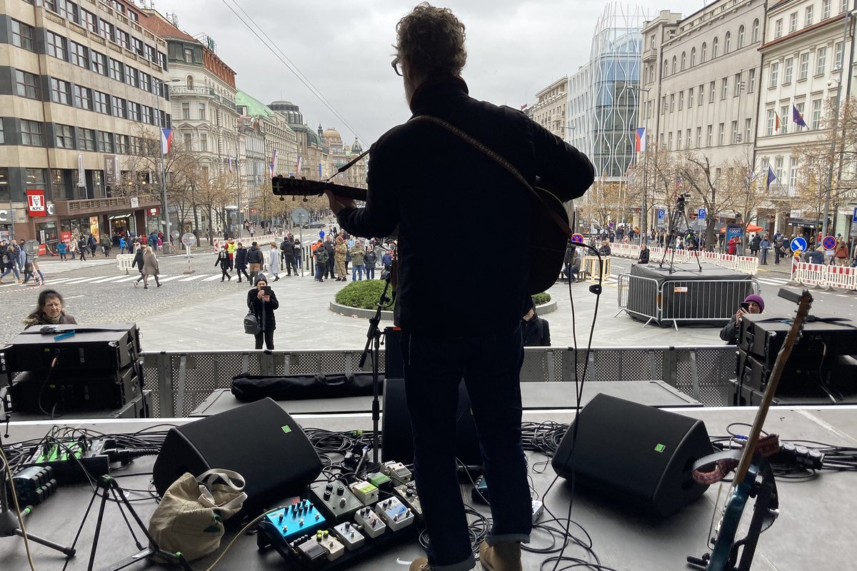 Ivi Rebová tweet media