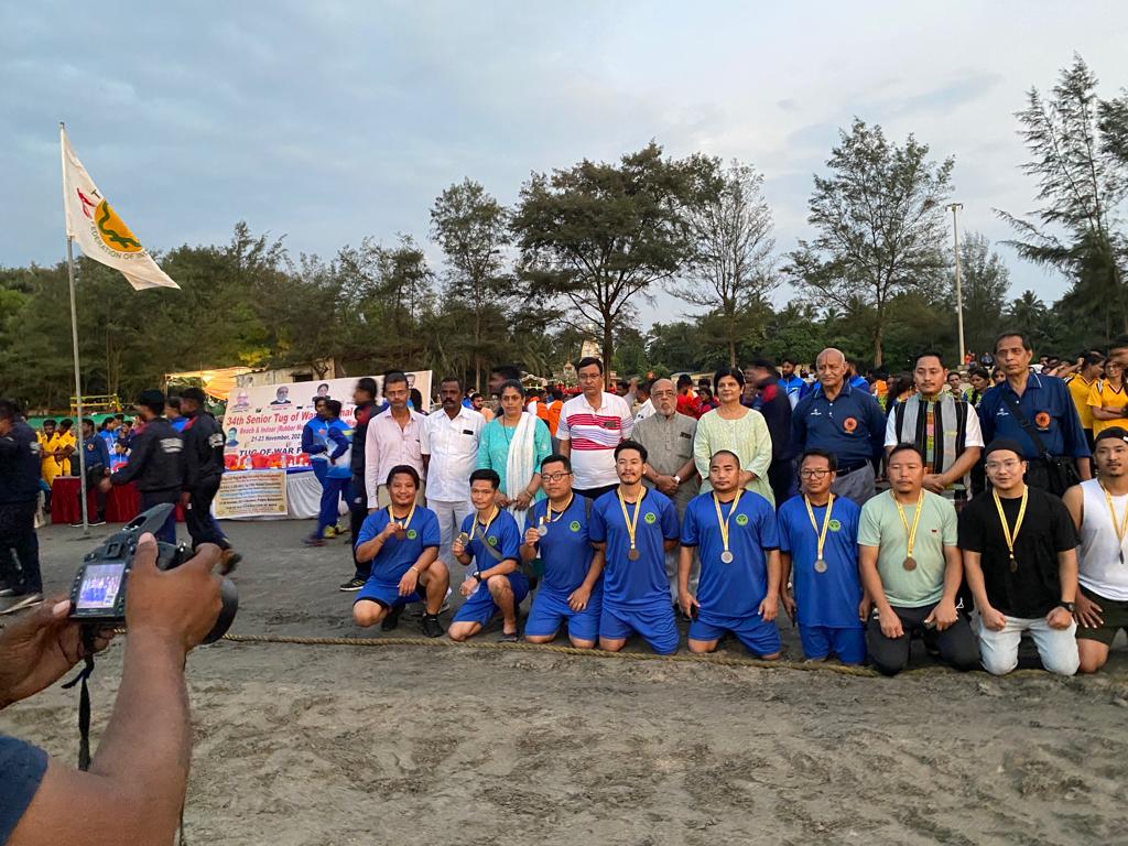 JohnDolang's tweet photo. @PemaKhanduBJP @ChownaMeinBJP @KirenRijiju congratulations team Arunachal Pradesh won bronze medal in team event @ 34th Senior tug of war national championships at chinchani beach, Maharashtra..20th to 25 th November 2021.. https://t.co/gySWEMPaFt