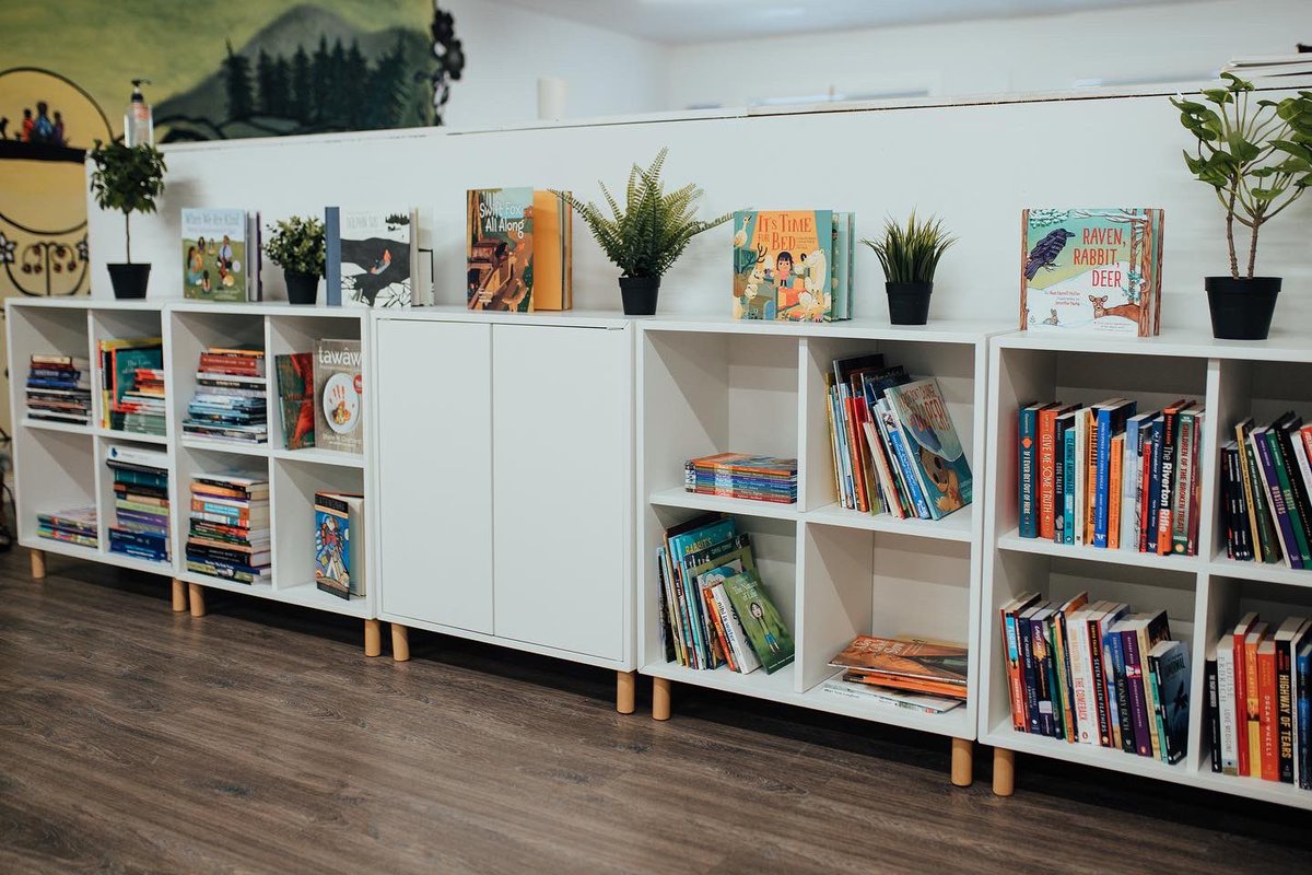 This past weekend our SchoolBOX North team came together from different parts of the country and travelled to Treaty 3! A full news report is coming out soon! ❤️ Stay tuned.
#makingeducationpossible #closetheeducationgap #treaty3 
<a href="/GoodMindsBooks/">GoodMinds.com</a>