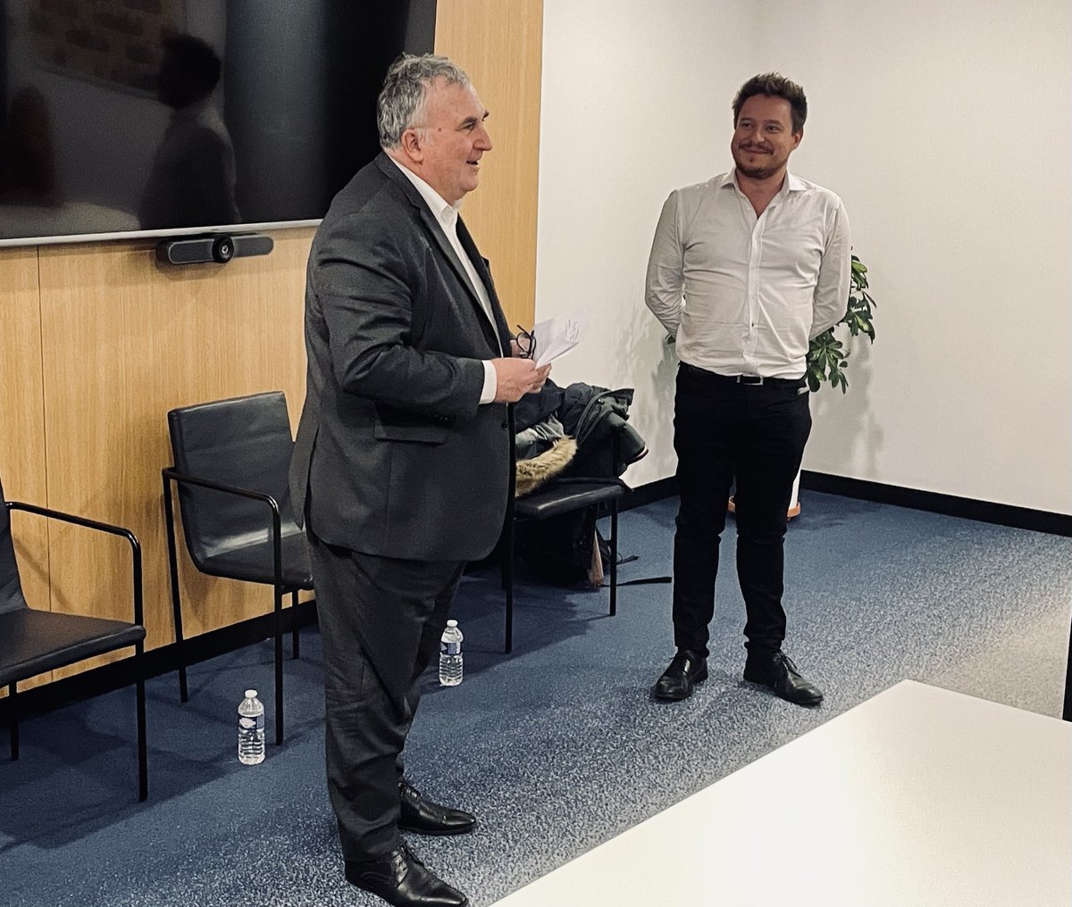 LLab50's tweet photo. 🪐📡Le Lab50 | KICK-OFF
@VREYNIER & @CyrilDegrilart ouvrent le #KickOff du #Lab50 avec un discours de présentation :
🚀 Quelles sont les #valeurs du Lab50 ?
🚀Quel est son rôle ?
🚀 Quelle est la nouvelle organisation ?
🚀 Et quels seront ses nouveaux #projets ?
#TransfoNum https://t.co/pRVybNOXrC