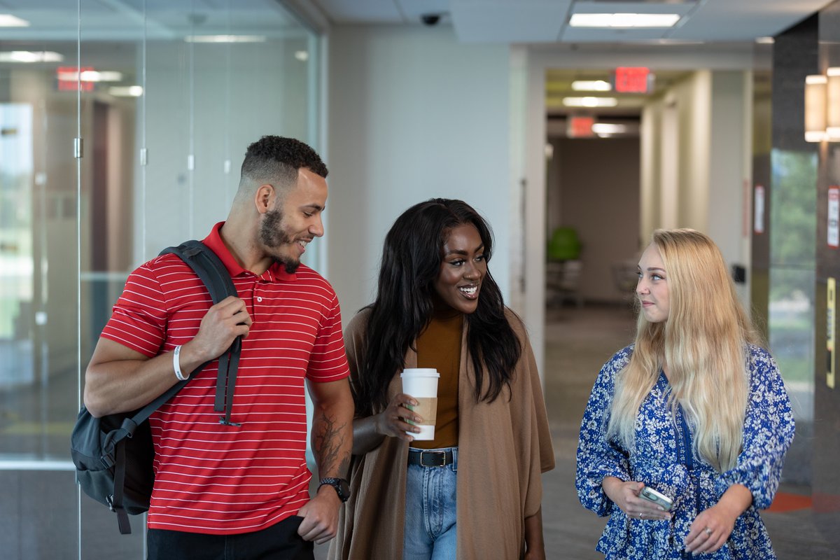 careersatAF's tweet photo. Calling all Oklahoma college students! AF has #internships in #operations, #IT, #marketing and more with onsite and remote work options available. Apply today! https://t.co/ZL4v2vZ6B4 #NowHiring #UCO #Bronchos #OU #Sooners #Okstate #HireOSUgrads #OKCU #OCisHome https://t.co/2leTTOcnzB