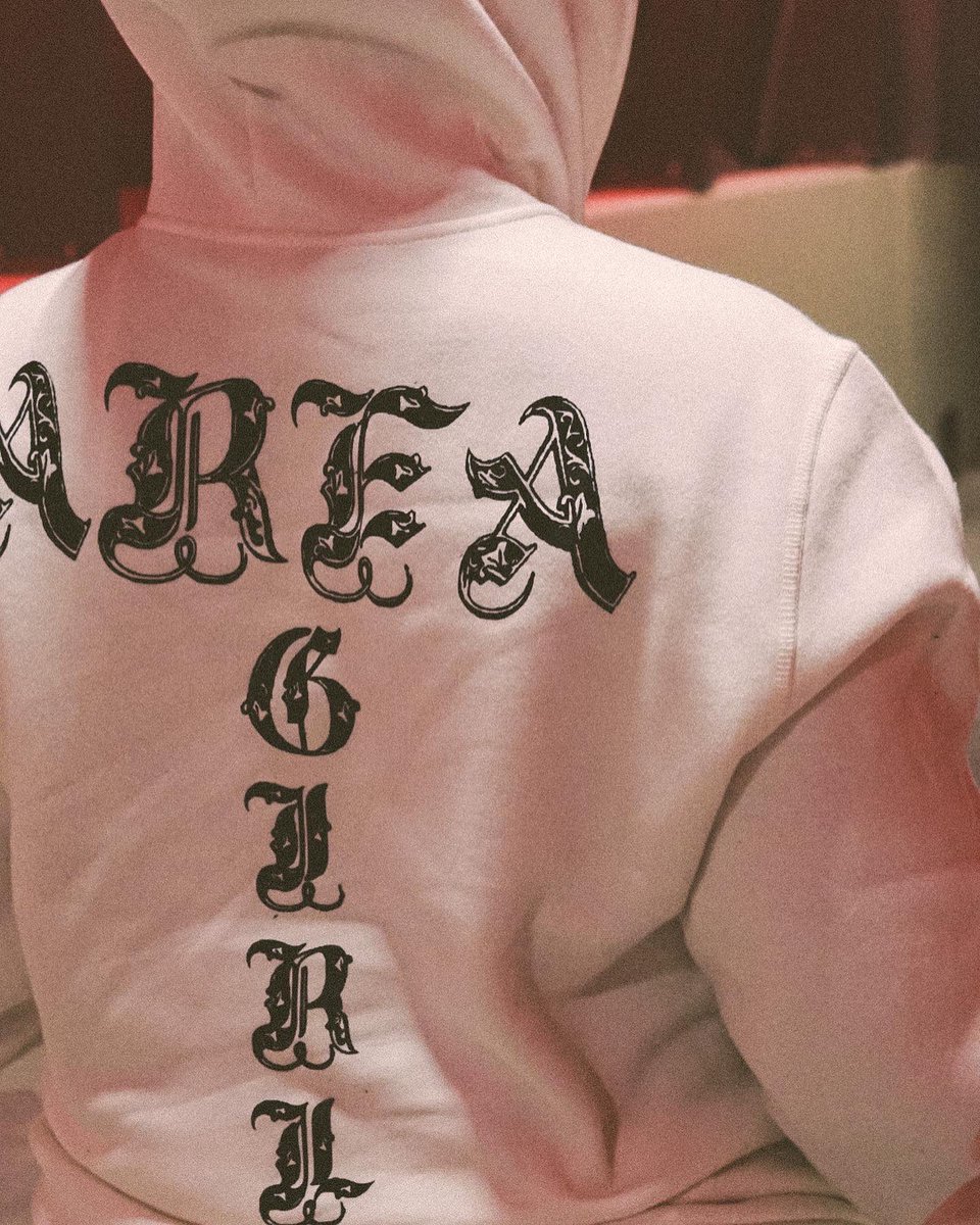 GIVENCHYBASTARD tweet media