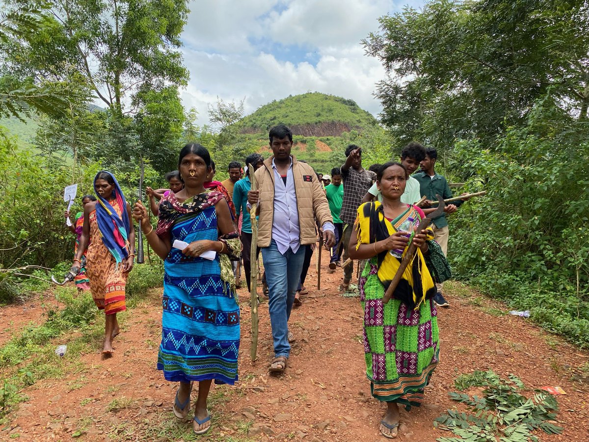 TribalArmy's tweet photo. The people of Maliparbat in Koraput have been protesting for their rights against the mining activities since two decades. #SaveMaliParbat https://t.co/imS9jBWsNd