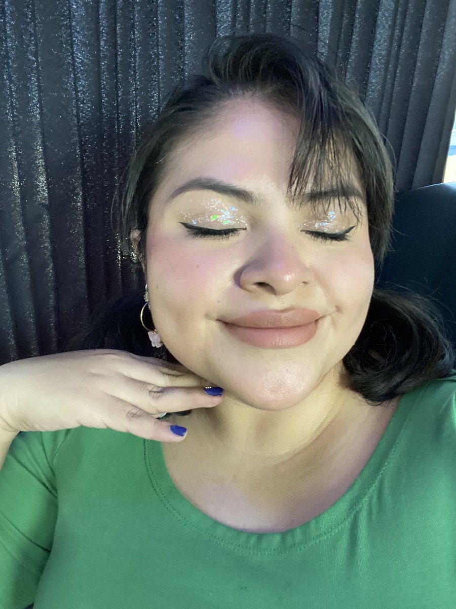 WordsFromEve's tweet photo. #GLOTD Mis looks del Corona Capital 🤩✨
Brillitos estelares para el sábado, rosita y azul muy Scaled and Icy para el domingo. ❤️‍🔥 https://t.co/O6ltgJMXc5