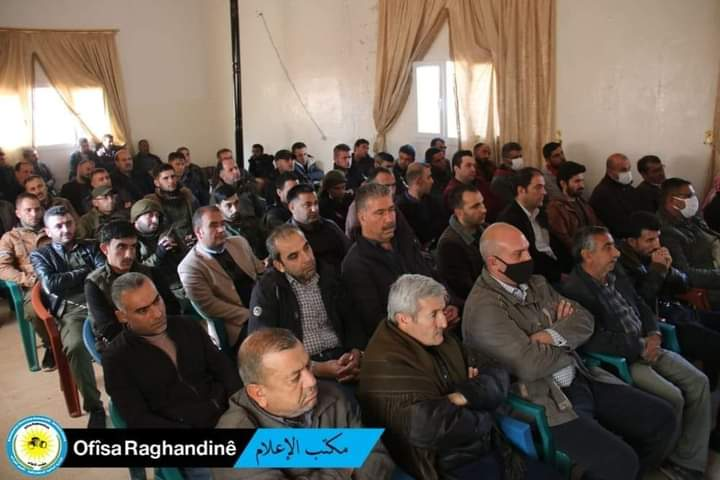 kongra_star's tweet photo. On the initiative of Kongra Star, seminars for men were organized in #Kobane on the occasion of November 25 and its meaning. Education to overcome dominant masculinity is an important means to create a free society.
#25November
#JinJiyanAzadi
#Rojava https://t.co/7kEJ1Wfymr